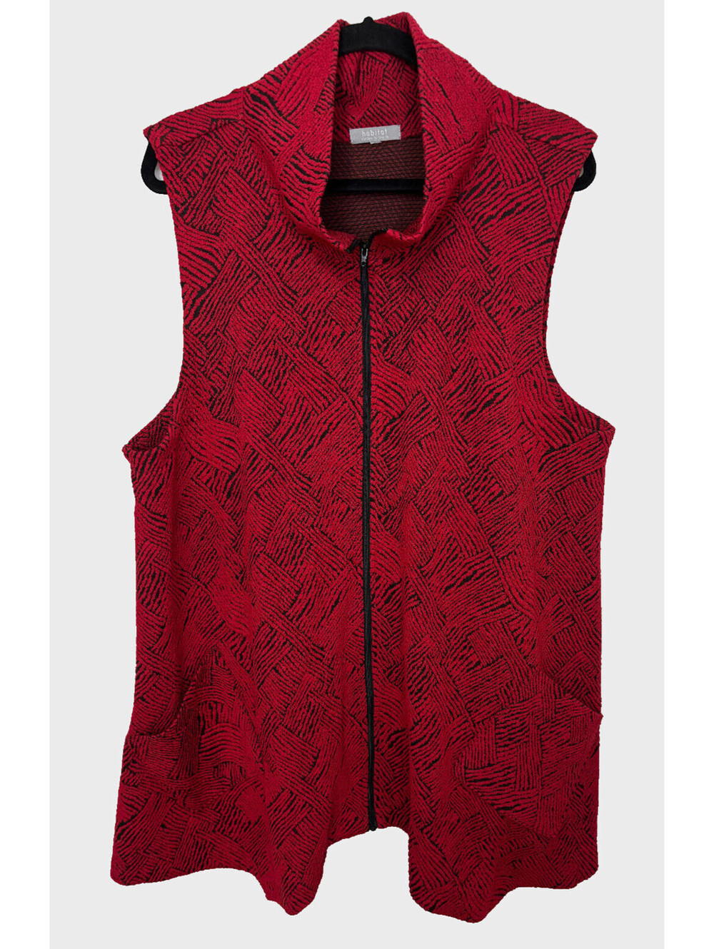 Habitat 'Clothes to Live In' Vest Red Textured Full Zip Artsy Size ? Bust 50"